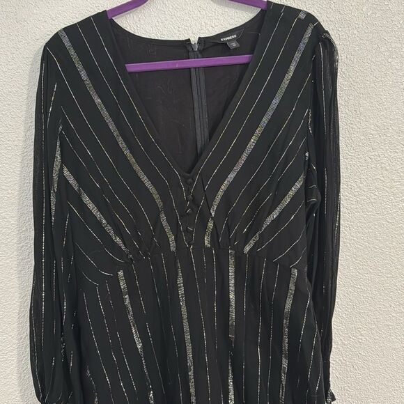 Express- sparkly black magic mini- long sleeve- black and silver- Size XL - Picture 2 of 10